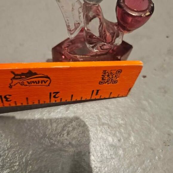 L E Smith Cranberry Glass Angel Candlestick Candle Holders Set of 2 2.5"x 2" - Picture 5 of 5